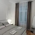 Bulevar Old Bridge Apartamento Mostar
